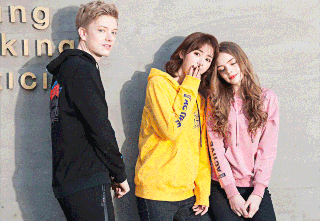 时尚穿搭展现1.gif
